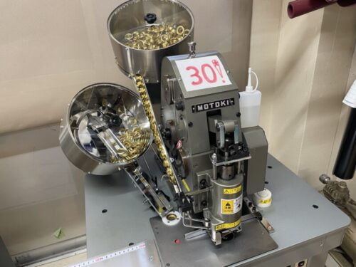 ハトメ打機